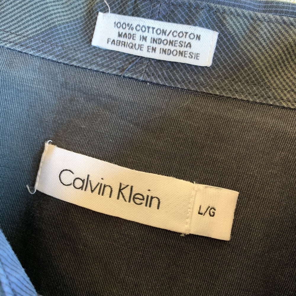 Calvin Klein - Picture 5 of 5